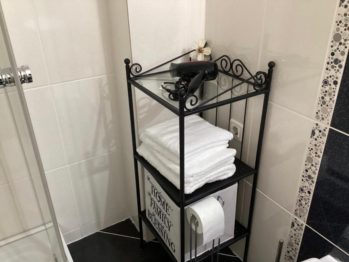 Bucharest Airport Henri Coanda & Therme-Self Check-In Otopeni Εξωτερικό φωτογραφία